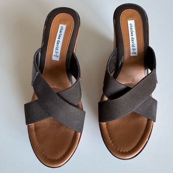 Charles David Platforms, Toffee & Brown, elastic straps across top, Size 38 NWOT - Picture 8 of 8